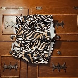 BNWT INC International animal print pull on shorts sz 16W
